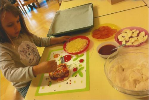 <p style="text-align: center; font-size: 18px;">Pizza belegen</p>